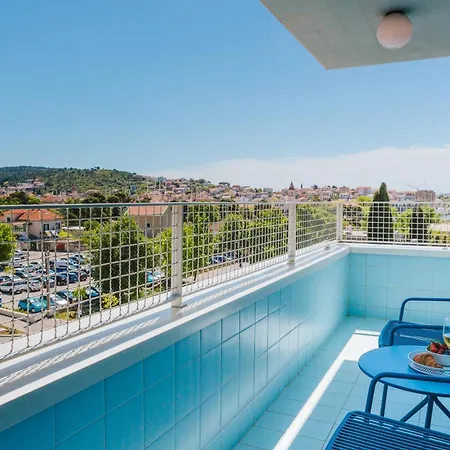 Apero Apartahotel 3*