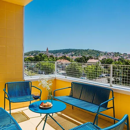 Apartahotel Apero 3*
